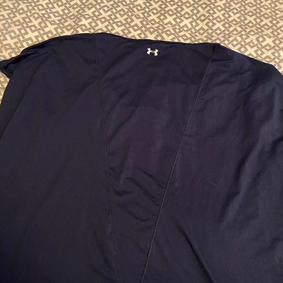 Oversized under armour tshirt - Picture 3 of 3